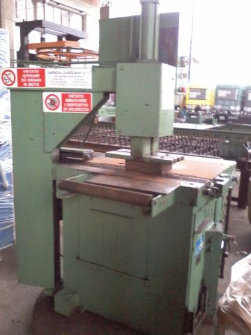 TRONCATRICE AUTOMATICA CUTOL 2000  CON DISCO A SCOMPARSAFoto-0052P